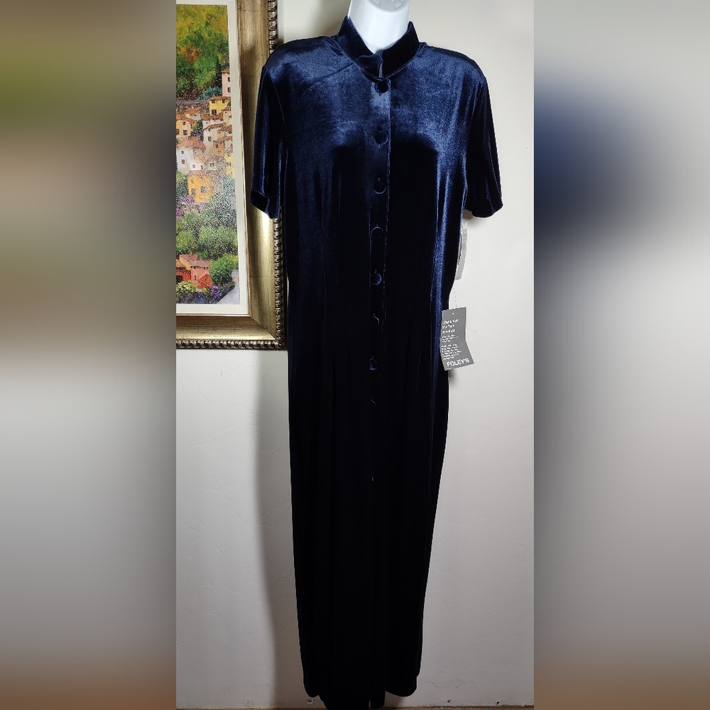 Amanda Smith Velvet Dress
